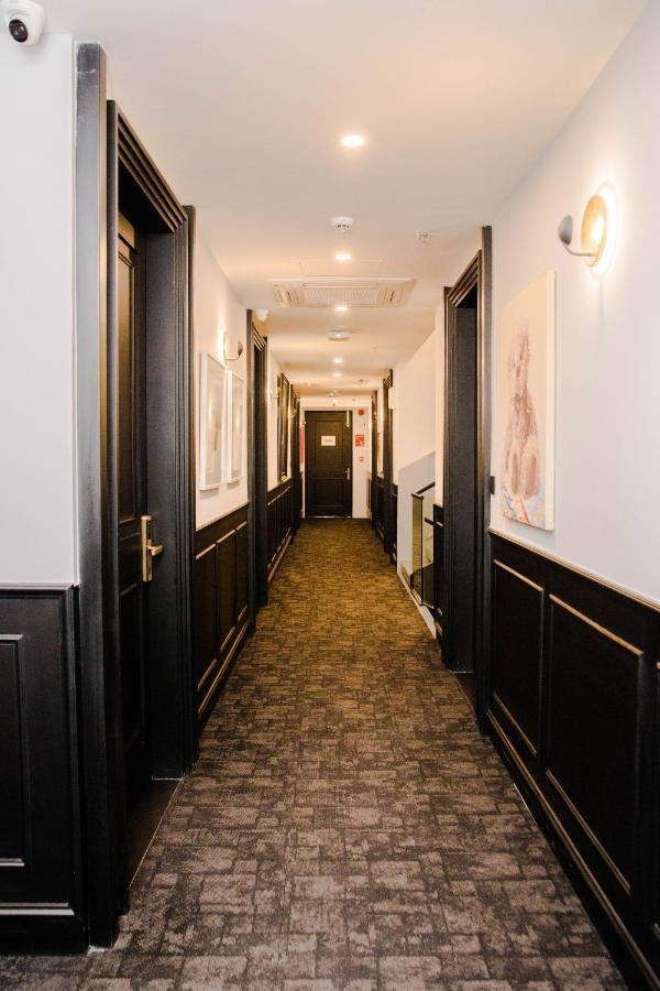 Ambiance Boutique Art Hotel Lahore Eksteriør billede A typical corridor